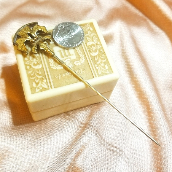 Victorian Era Etruscan Revival Fluer De Lis Hat Pin - Picture 6 of 8